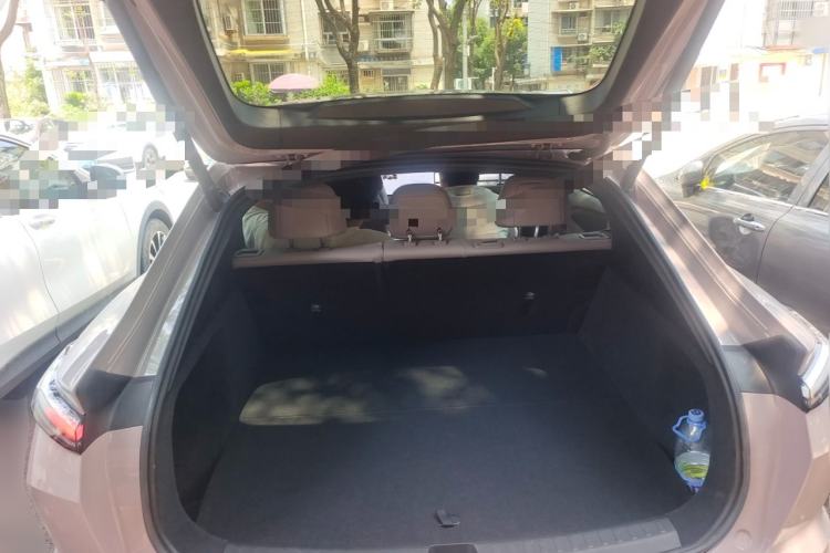 Used ONVO L60 2024 60 kWh Rear-Drive Version Trunk