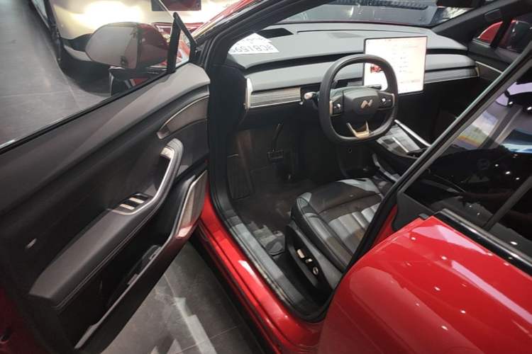 Used ONVO L60 2024 60 kWh All-Wheel Drive Driver Seat