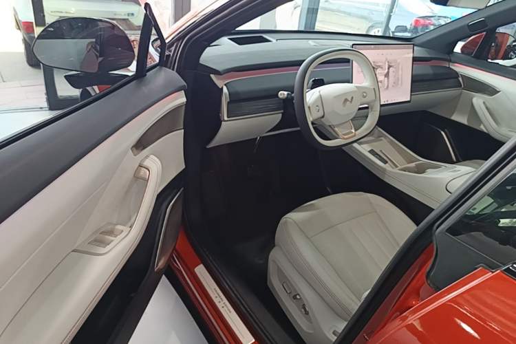 Used ONVO L60 2024 60 kWh All-Wheel Drive Driver Seat