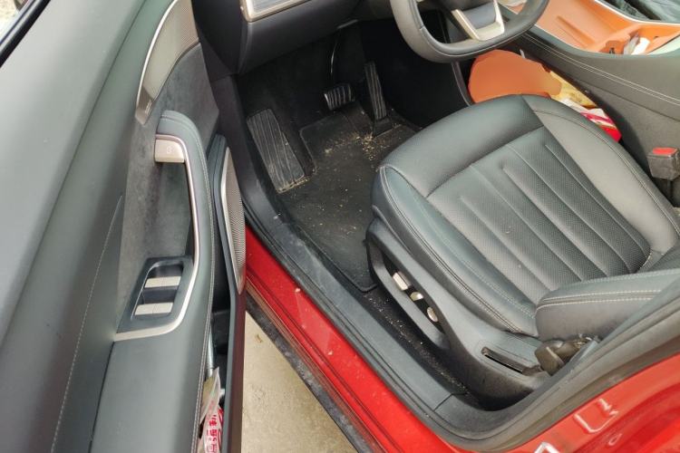 Used ONVO L60 2024 60 kWh All-Wheel Drive Driver Seat