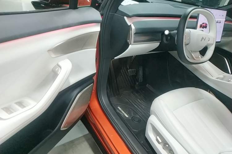 Used ONVO L60 2024 60 kWh Rear-Drive Version Driver Seat