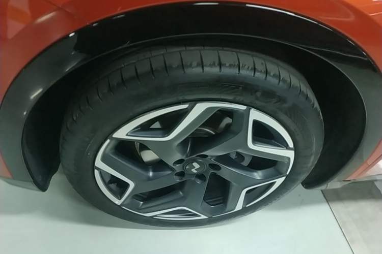 Used ONVO L60 2024 60 kWh Rear-Drive Version Exterior 3