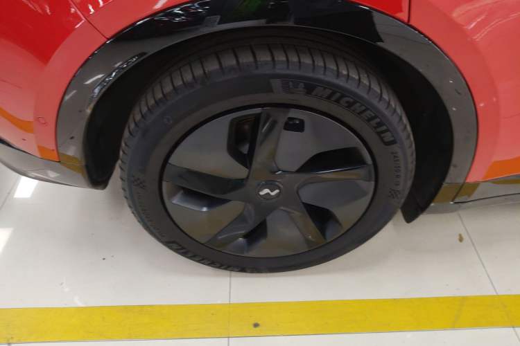 Used ONVO L60 2024 60 kWh Rear-Drive Version Exterior 8
