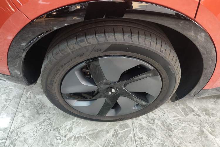 Used ONVO L60 2024 60 kWh Rear-Drive Version Exterior 8