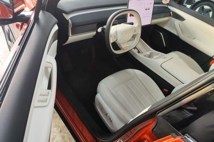 Used ONVO L60 2024 60 kWh Rear-Drive Version Interior 3