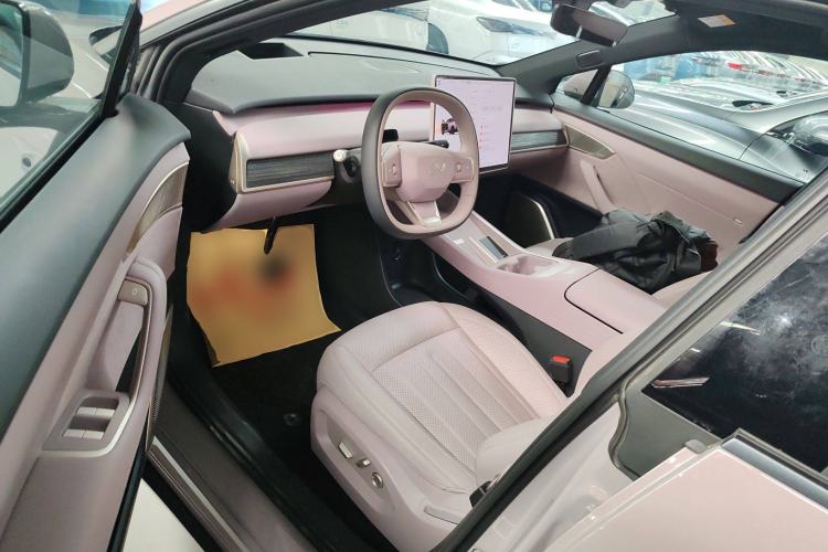 Used ONVO L60 2024 85 kWh Rear-Drive Version Interior 3