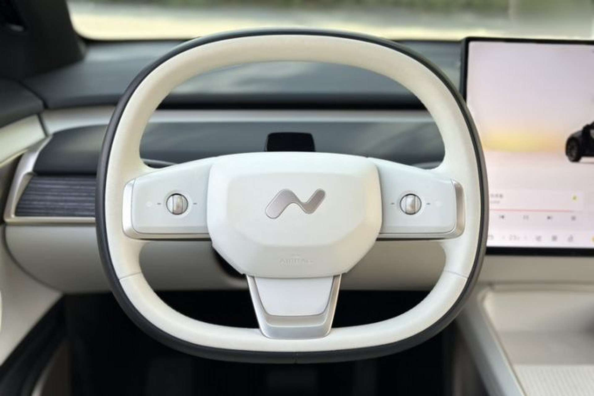 Used ONVO L60 2024 60 kWh Rear-Drive Version Interior 4