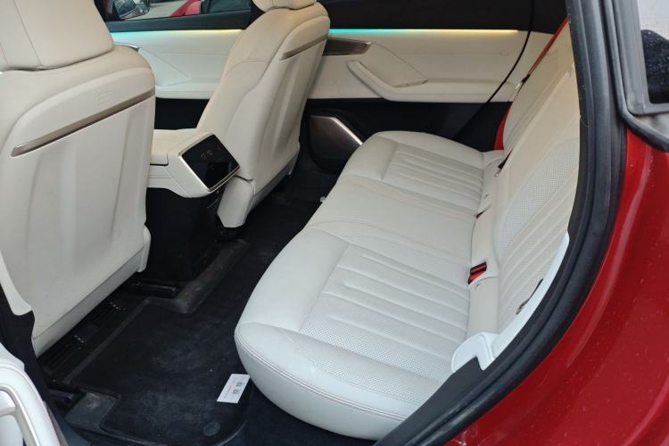Used ONVO L60 2024 60 kWh All-Wheel Drive Interior 4