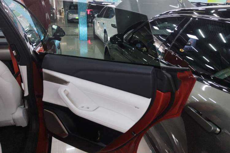 Used ONVO L60 2024 60 kWh Rear-Drive Version Interior 6