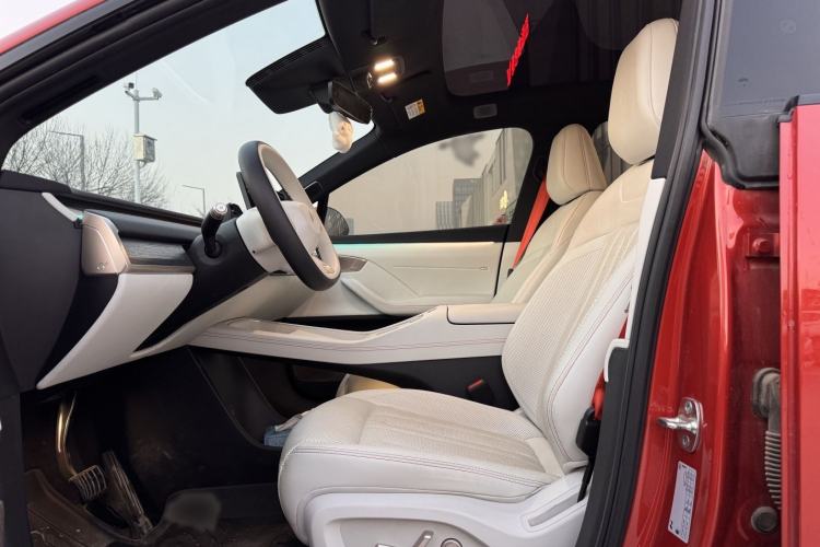 Used ONVO L60 2024 60 kWh All-Wheel Drive Interior 6
