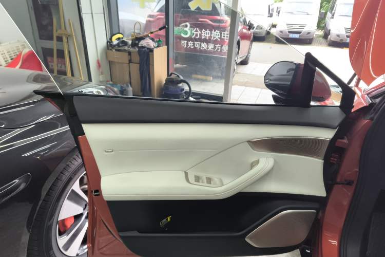 Used ONVO L60 2024 60 kWh Rear-Drive Version Left Front Door Interior