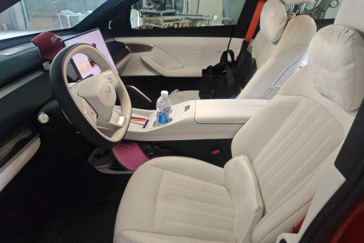 Used ONVO L60 2024 60 kWh Rear-Drive Version Left Front Seat