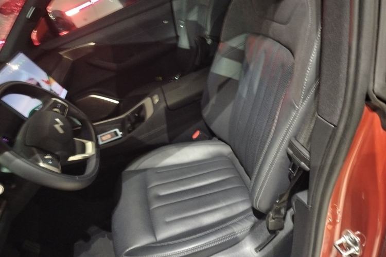 Used ONVO L60 2024 60 kWh Rear-Drive Version Left Front Seat