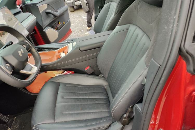 Used ONVO L60 2024 60 kWh All-Wheel Drive Left Front Seat