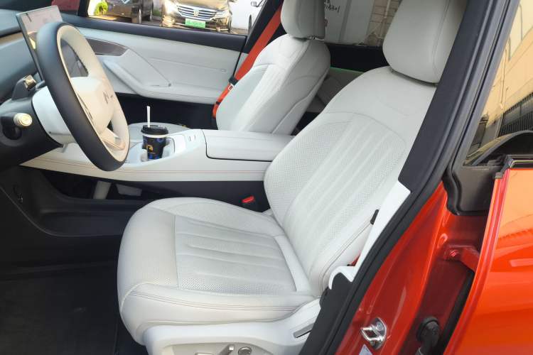 Used ONVO L60 2024 60 kWh Rear-Drive Version Left Front Seat