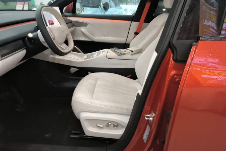 Used ONVO L60 2024 60 kWh Rear-Drive Version Left Front Seat