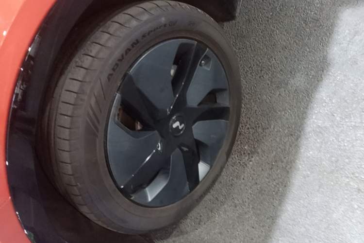 Used ONVO L60 2024 60 kWh Rear-Drive Version Left Front Wheel Hub