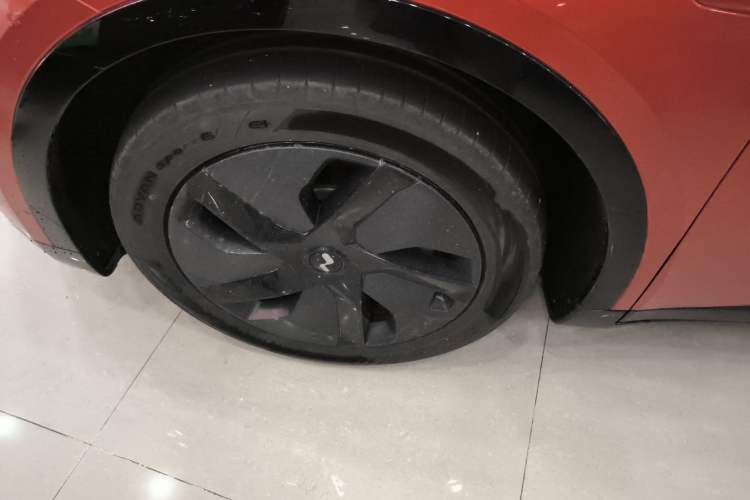Used ONVO L60 2024 60 kWh Rear-Drive Version Left Front Wheel Hub