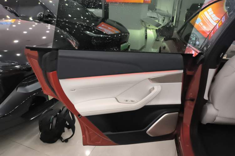 Used ONVO L60 2024 60 kWh Rear-Drive Version Left Rear Door Interior