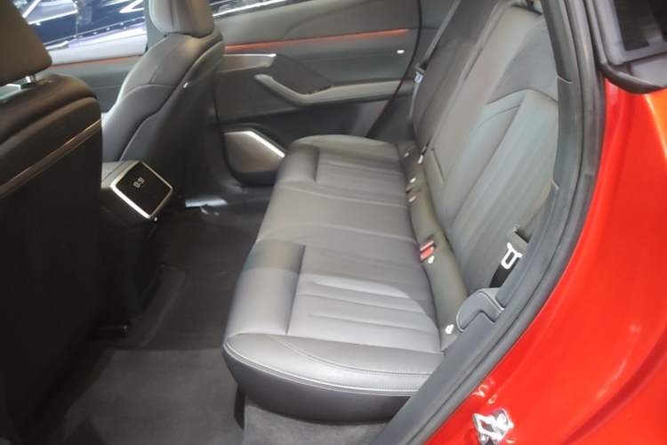 Used ONVO L60 2024 60 kWh All-Wheel Drive Left Rear Seat
