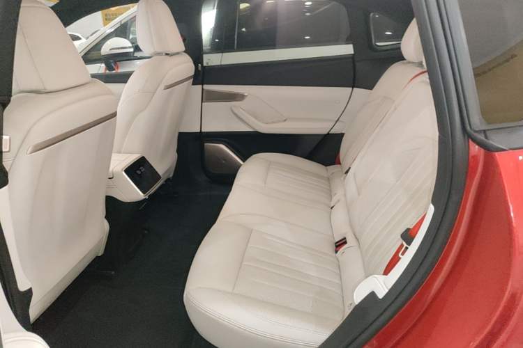 Used ONVO L60 2024 60 kWh Rear-Drive Version Left Rear Seat