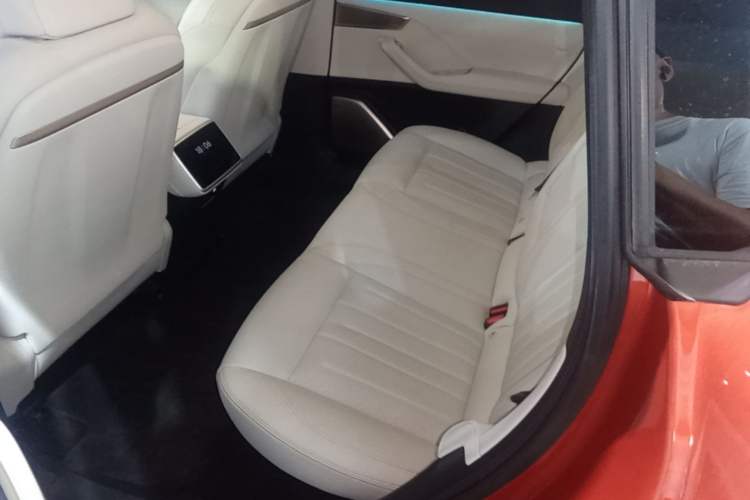 Used ONVO L60 2024 60 kWh Rear-Drive Version Left Rear Seat