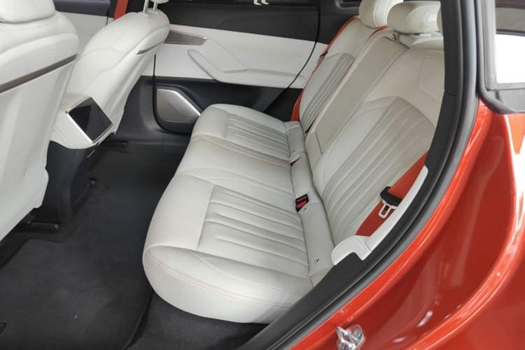Used ONVO L60 2024 60 kWh Rear-Drive Version Left Rear Seat