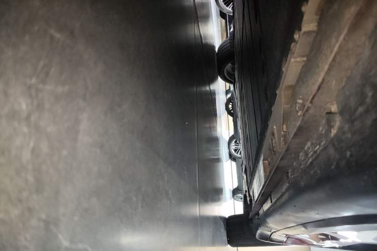 Used ONVO L60 2024 60 kWh All-Wheel Drive Left Side Sill