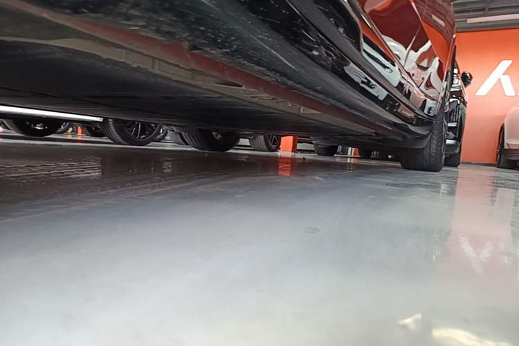 Used ONVO L60 2024 60 kWh All-Wheel Drive Left Side Sill