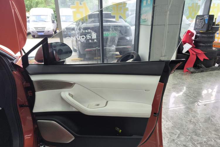 Used ONVO L60 2024 60 kWh Rear-Drive Version Right Front Door Interior