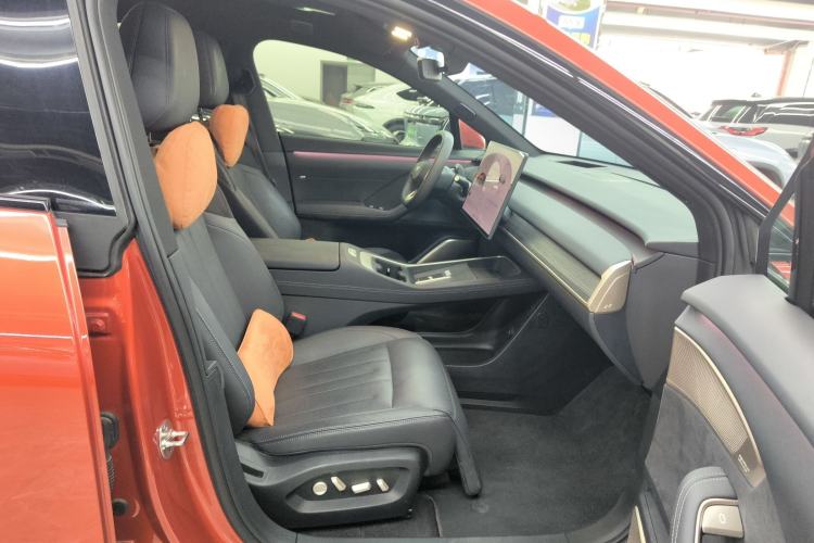 Used ONVO L60 2024 60 kWh Rear-Drive Version Right Front Seat