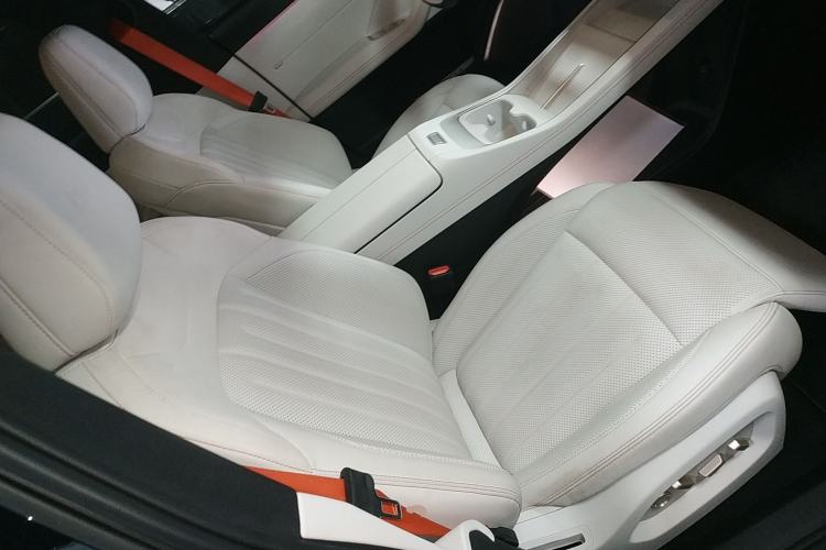 Used ONVO L60 2024 60 kWh Rear-Drive Version Right Front Seat