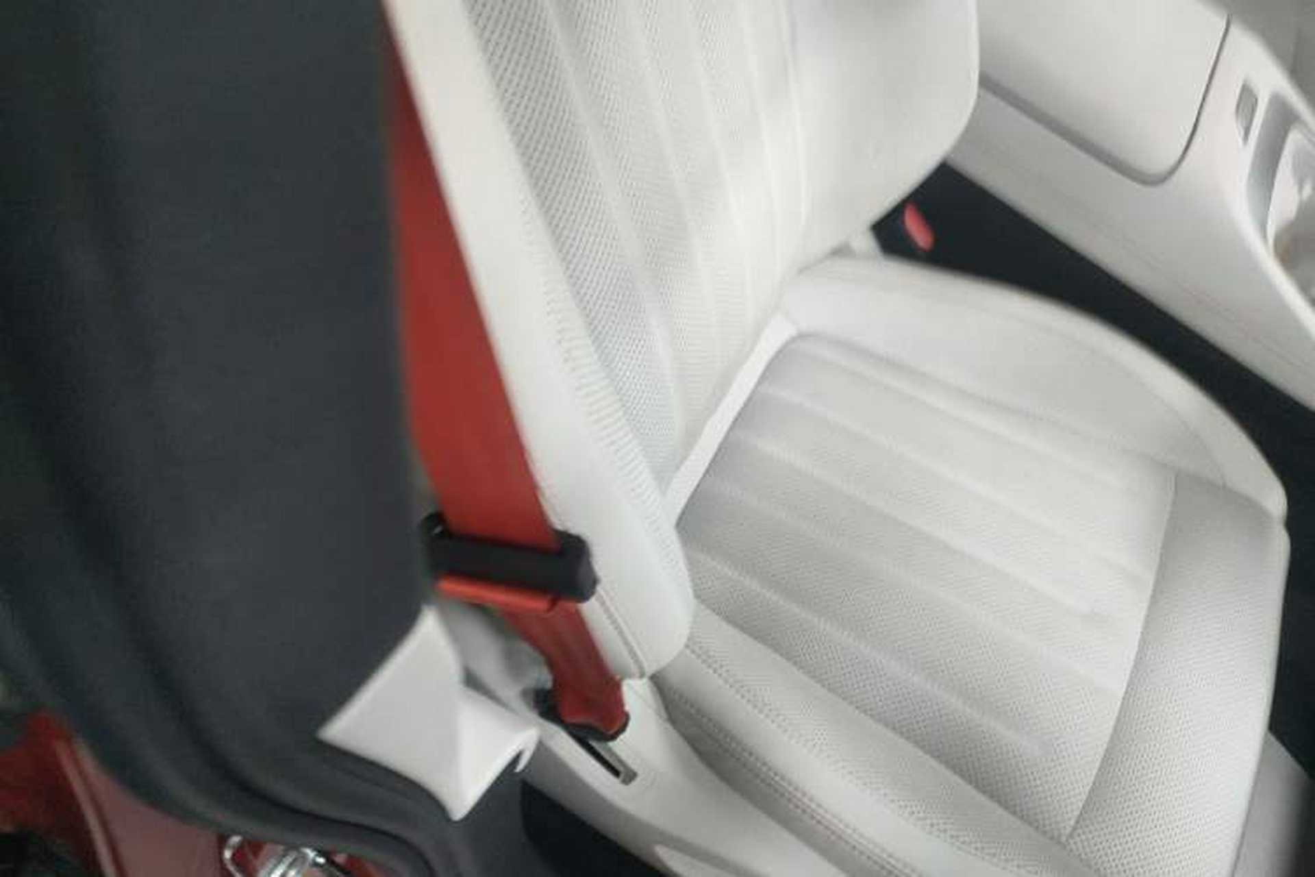 Used ONVO L60 2024 60 kWh Rear-Drive Version Right Front Seat