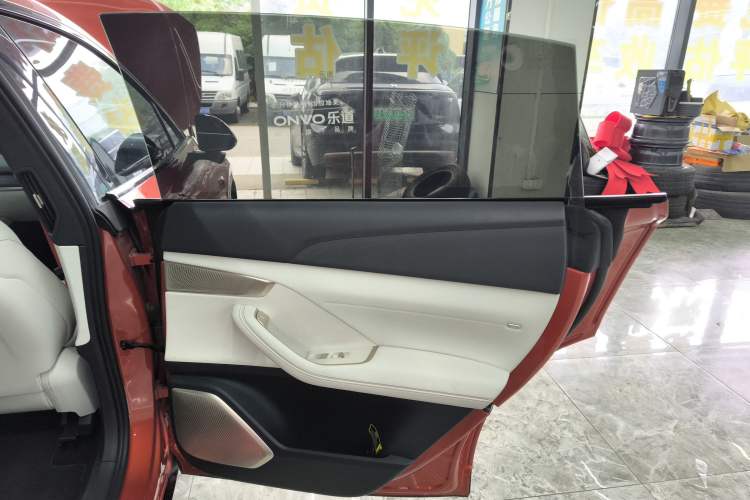 Used ONVO L60 2024 60 kWh Rear-Drive Version Right Rear Door Interior