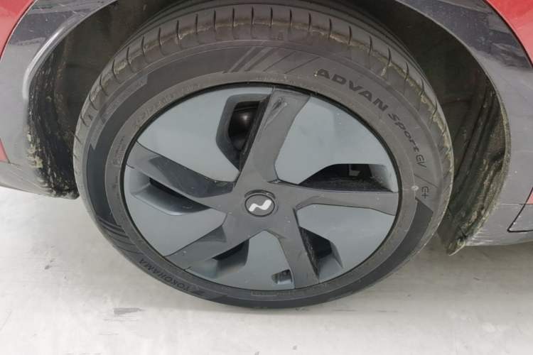 Used ONVO L60 2024 60 kWh Rear-Drive Version Right Rear Wheel Hub
