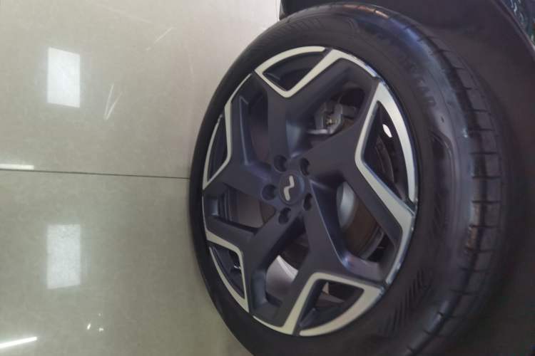 Used ONVO L60 2024 60 kWh Rear-Drive Version Right Rear Wheel Hub