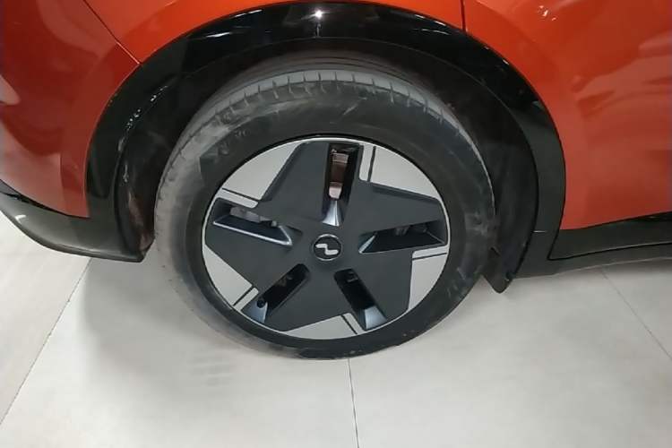 Used ONVO L60 2024 60 kWh Rear-Drive Version Right Rear Wheel Hub