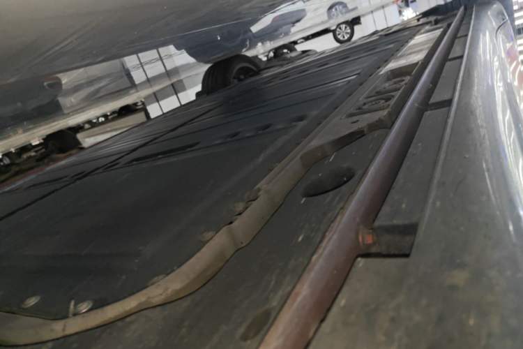 Used ONVO L60 2024 60 kWh Rear-Drive Version Right Side Sill