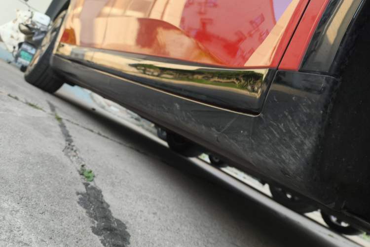Used ONVO L60 2024 60 kWh Rear-Drive Version Right Side Sill