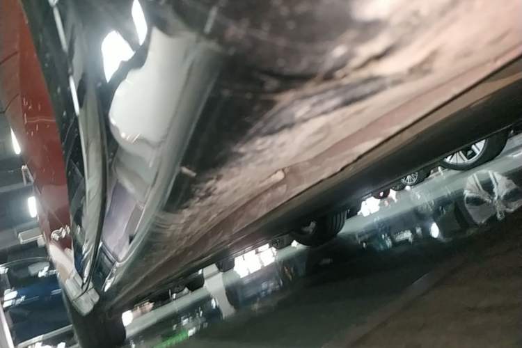 Used ONVO L60 2024 60 kWh Rear-Drive Version Right Side Sill