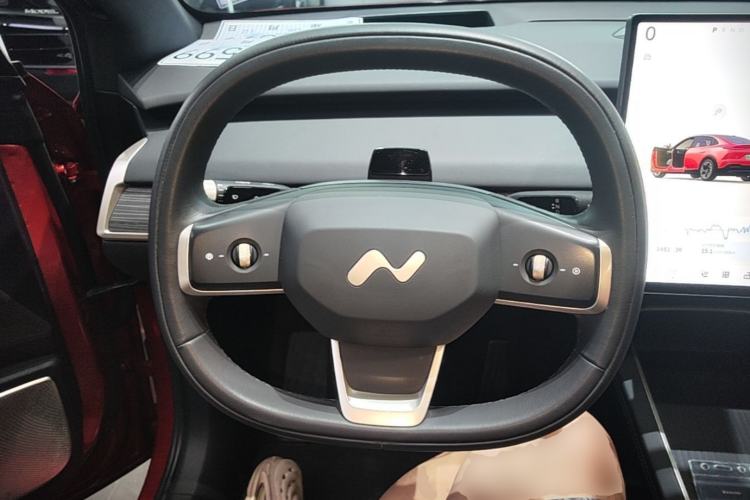 Used ONVO L60 2024 60 kWh All-Wheel Drive Steering Wheel