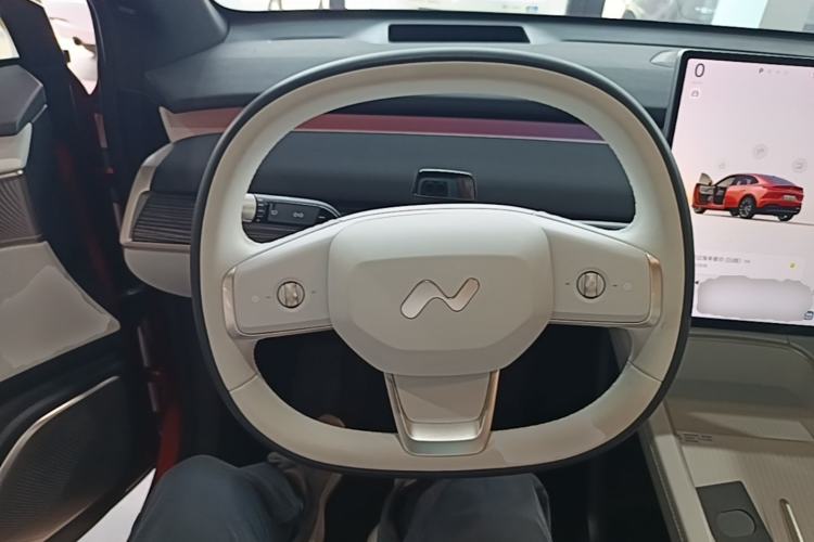 Used ONVO L60 2024 60 kWh All-Wheel Drive Steering Wheel