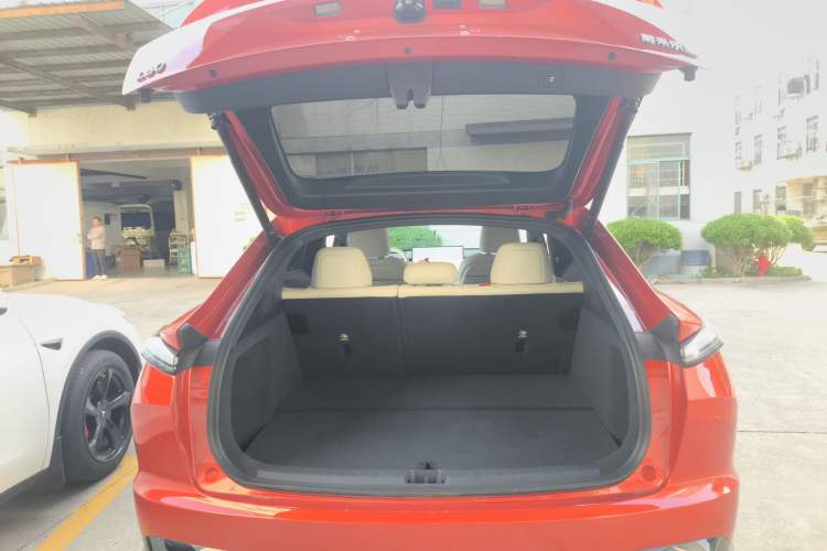 Used ONVO L60 2024 60 kWh Rear-Drive Version Trunk