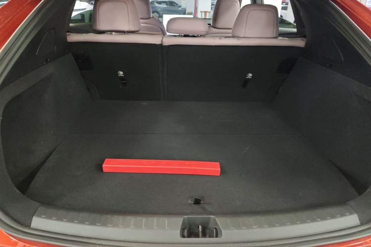 Used ONVO L60 2024 60 kWh Rear-Drive Version Trunk