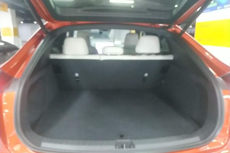Used ONVO L60 2024 60 kWh Rear-Drive Version Trunk