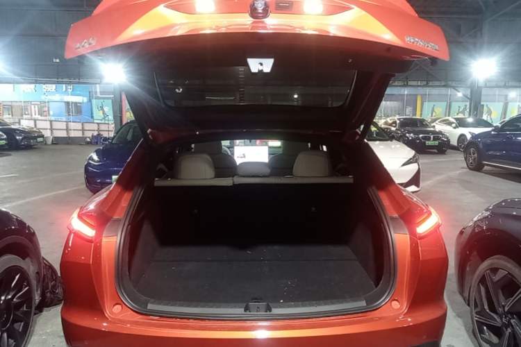 Used ONVO L60 2024 60 kWh Rear-Drive Version Trunk