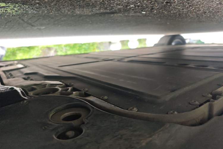 Used ONVO L60 2024 60 kWh Rear-Drive Version Chassis Front Right