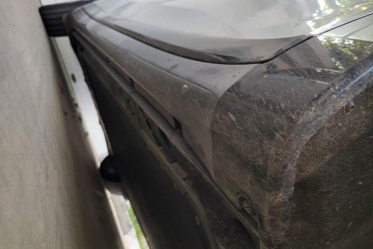 Used ONVO L60 2024 60 kWh All-Wheel Drive Chassis Front Right