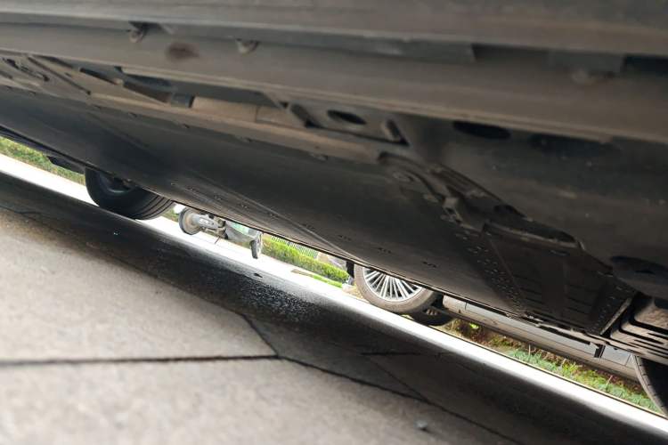 Used ONVO L60 2024 60 kWh Rear-Drive Version Chassis Rear Left