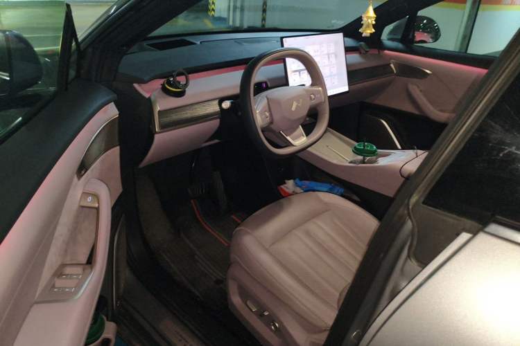 Used ONVO L60 2024 60 kWh Rear-Drive Version Driver Seat